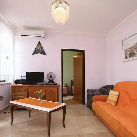 Velebic V Appartement *
